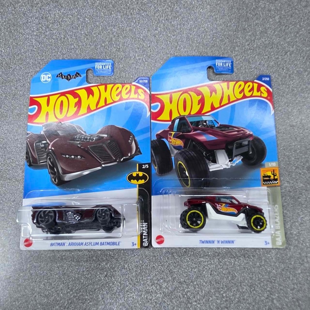 Hot Wheels Batmobile & Twinnin 'n Winnin Lot Kids 1:64 Burgundy New DC Baja